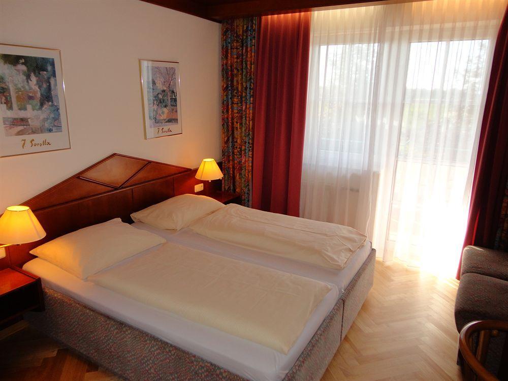 Business-Hotel Stockinger Ansfelden Exterior photo