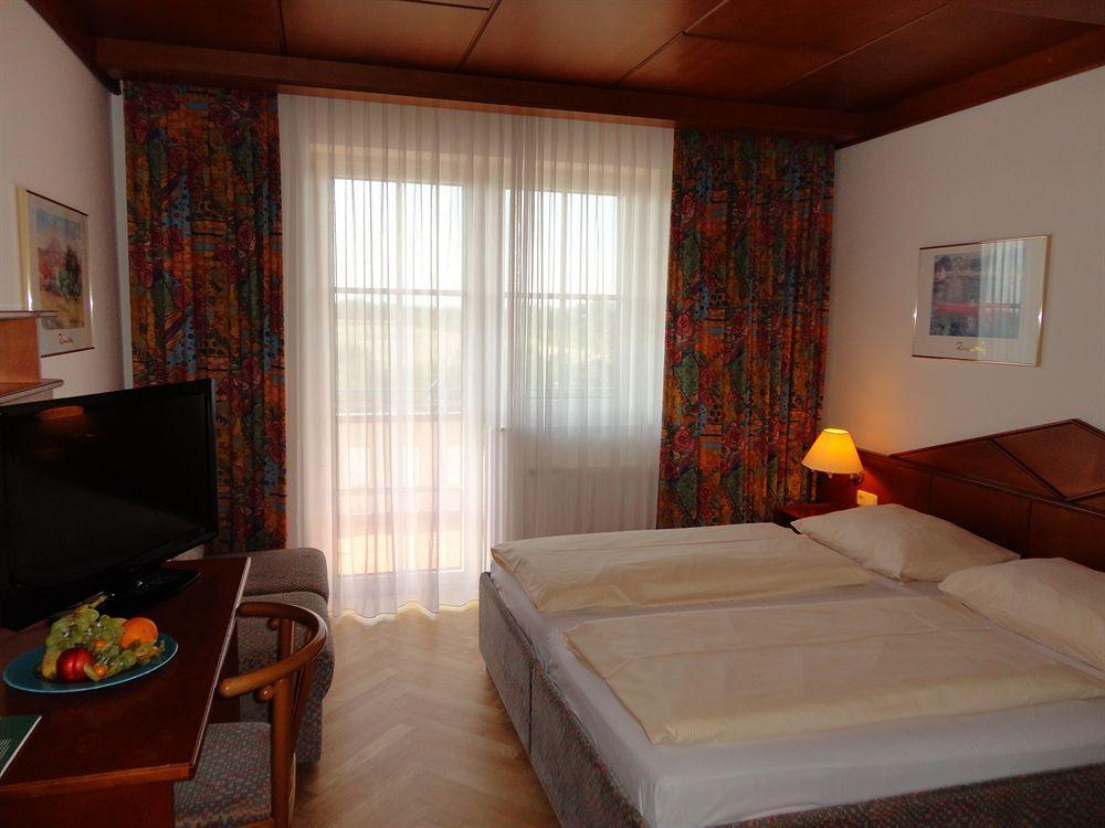 Business-Hotel Stockinger Ansfelden Exterior photo